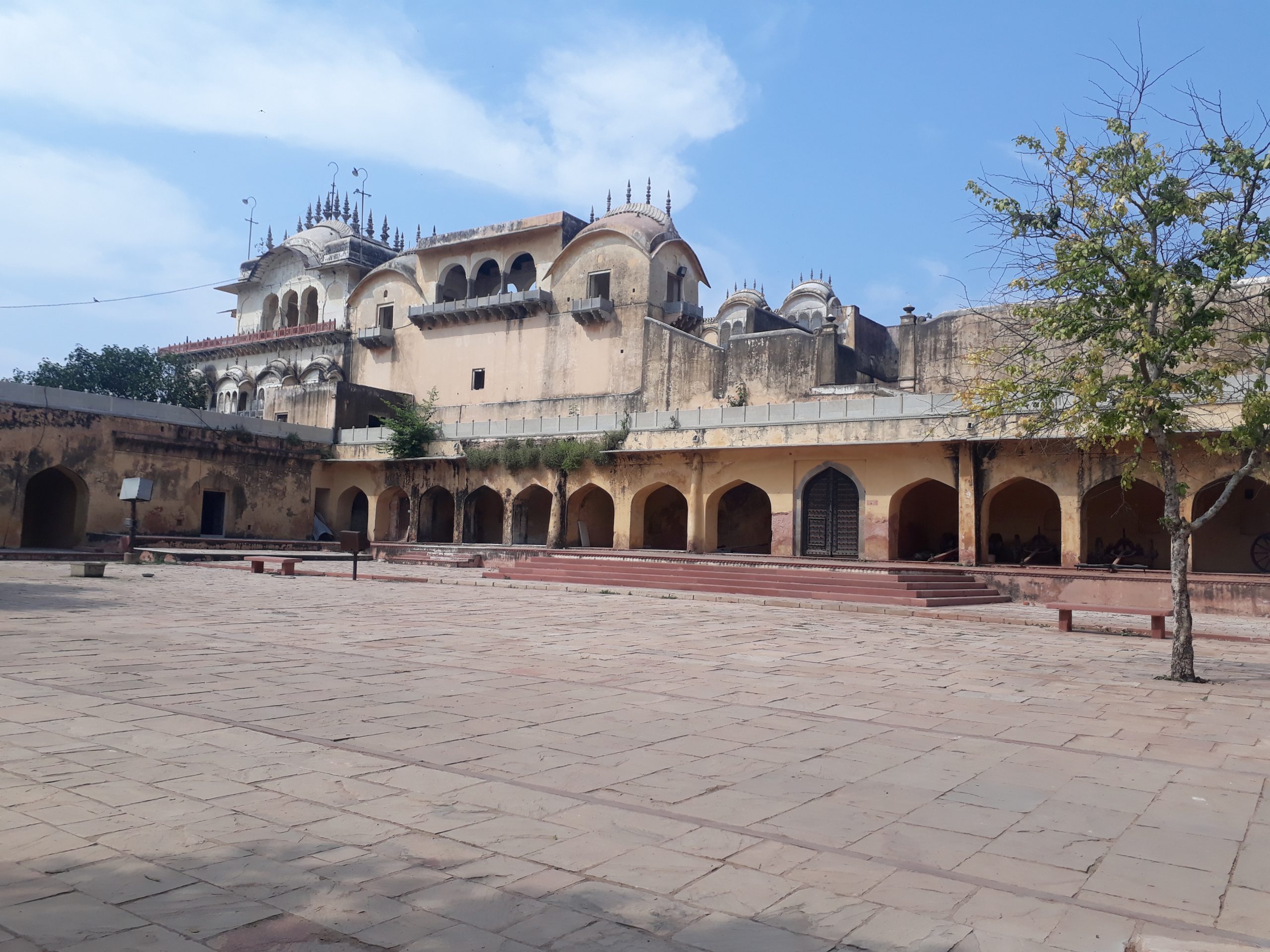 Alwar_fort_or_Bala_Quila_alwar_rajasthan