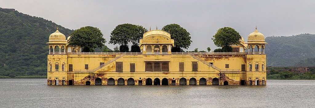 Jal_Mahal_in_Man_Sagar_Lake